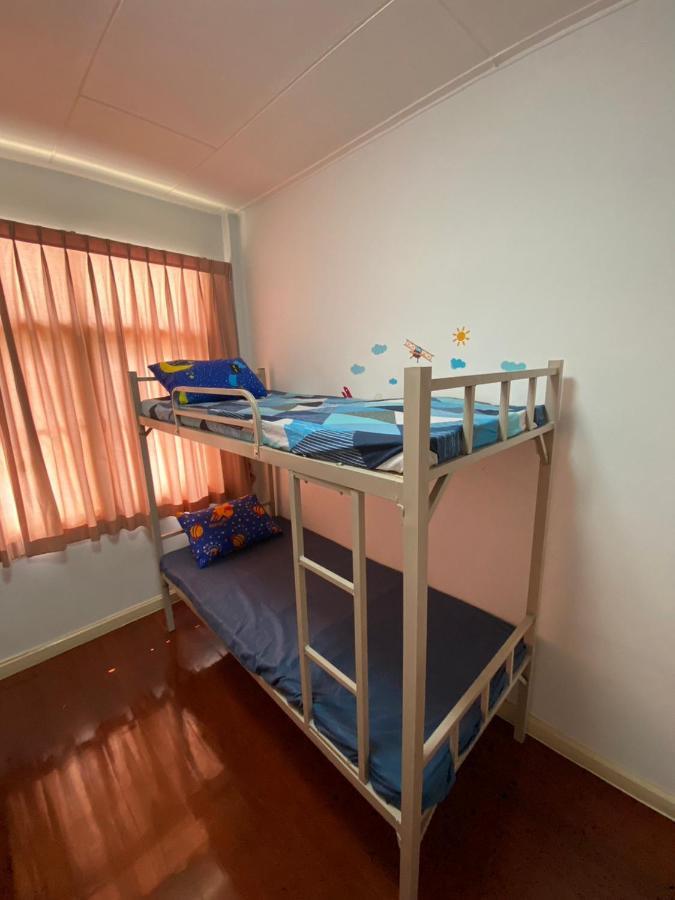 Sura Hostel Bangkok Near Mrt Phra Ram 9 外观 照片