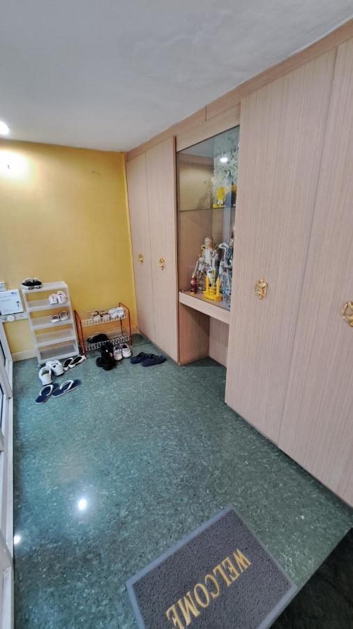 Sura Hostel Bangkok Near Mrt Phra Ram 9 外观 照片