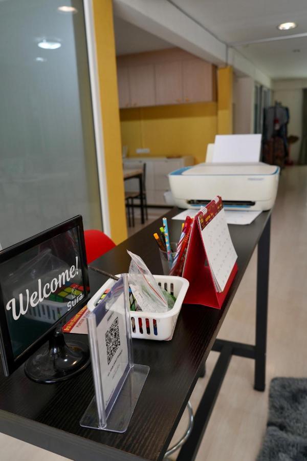 Sura Hostel Bangkok Near Mrt Phra Ram 9 外观 照片