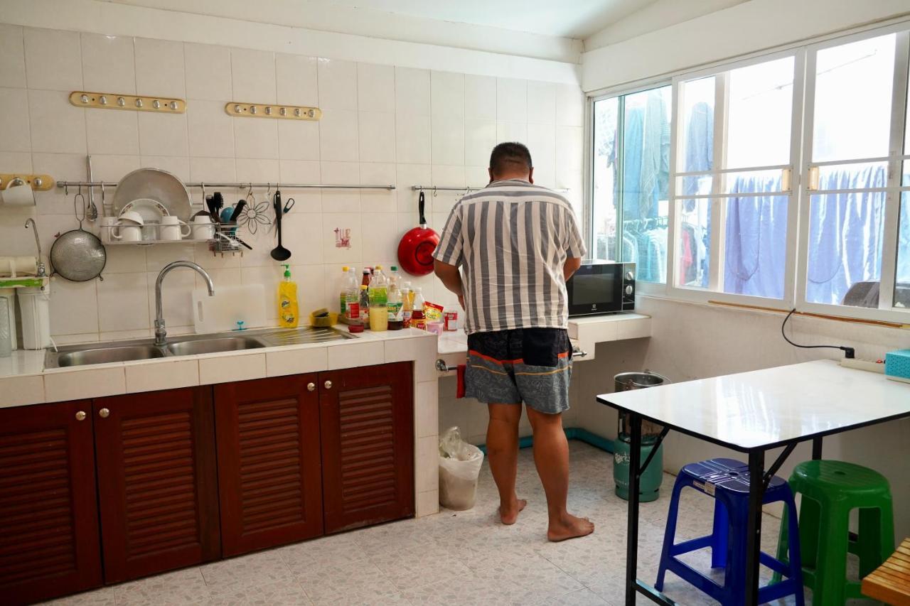 Sura Hostel Bangkok Near Mrt Phra Ram 9 外观 照片