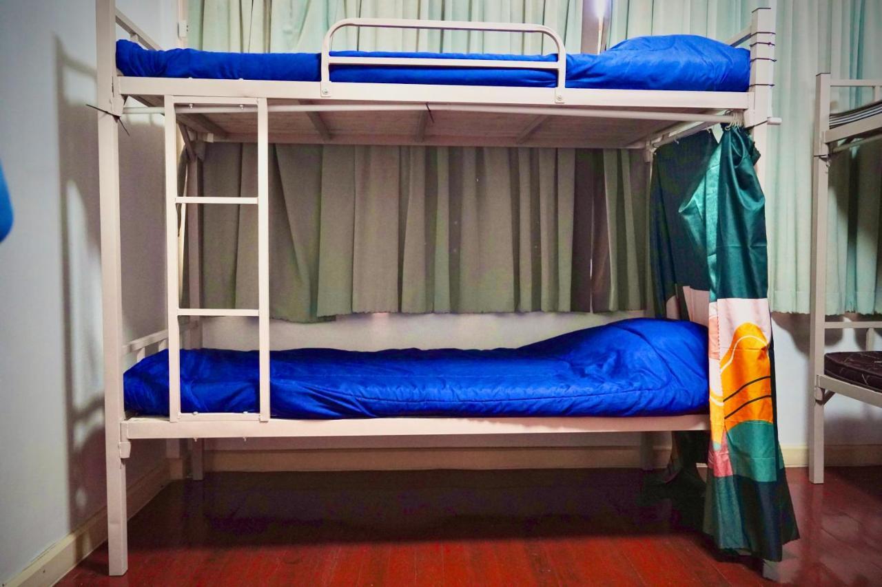 Sura Hostel Bangkok Near Mrt Phra Ram 9 外观 照片