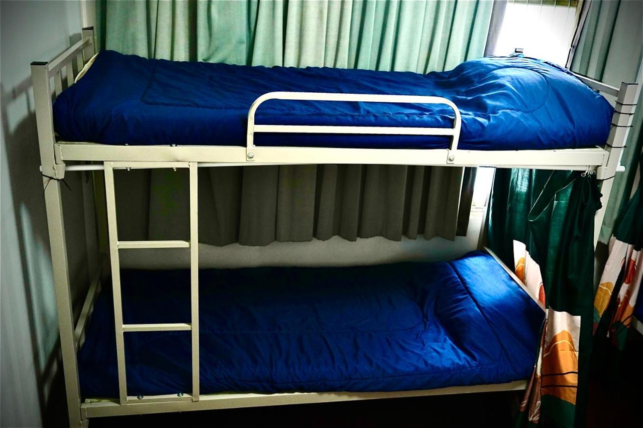Sura Hostel Bangkok Near Mrt Phra Ram 9 外观 照片