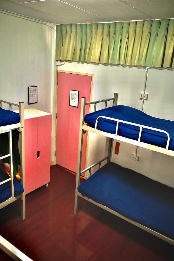 Sura Hostel Bangkok Near Mrt Phra Ram 9 外观 照片