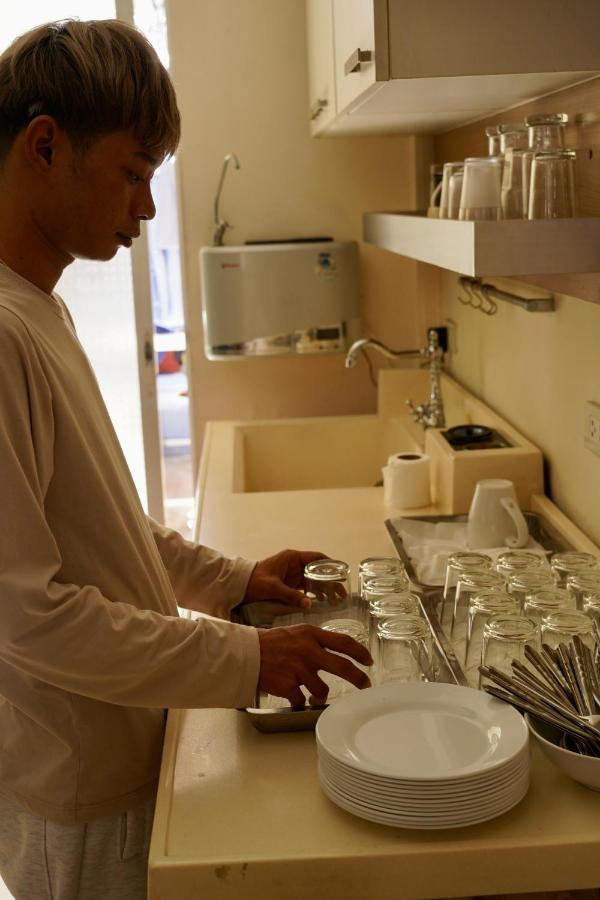 Sura Hostel Bangkok Near Mrt Phra Ram 9 外观 照片