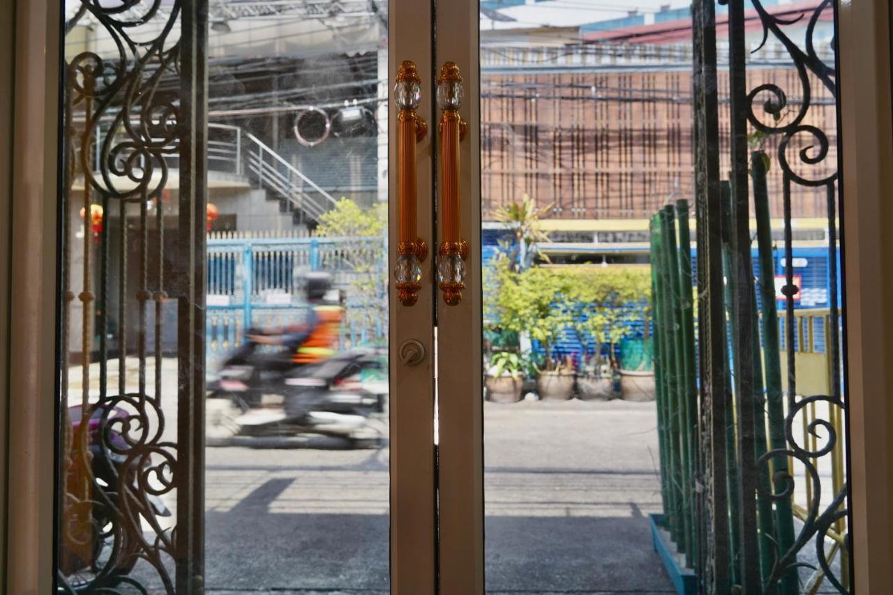 Sura Hostel Bangkok Near Mrt Phra Ram 9 外观 照片