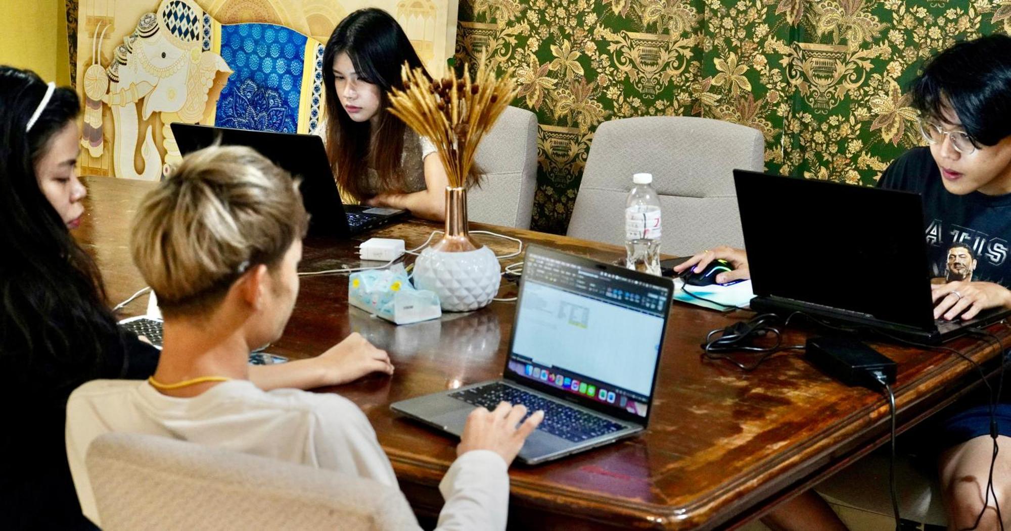 Sura Hostel Bangkok Near Mrt Phra Ram 9 外观 照片